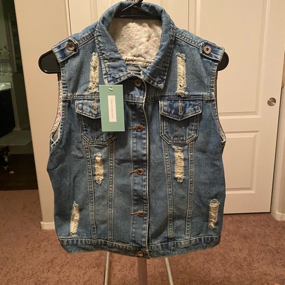 NWT Distressed Denim vest - Picture 3 of 7